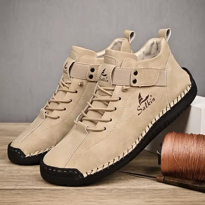 Nouveau 2025 fait à la main en cuir décontracté hommes chaussures Design baskets homme respirant en cuir chaussures hommes bottines en plein air