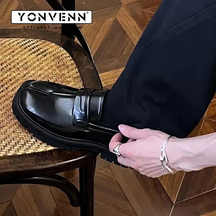 Tabi chaussures en cuir pour hommes mocassins style d'affaires décontracté chaussures à bout fendu travail déplacement peinture noire surface ensemble dans les chaussures habillées