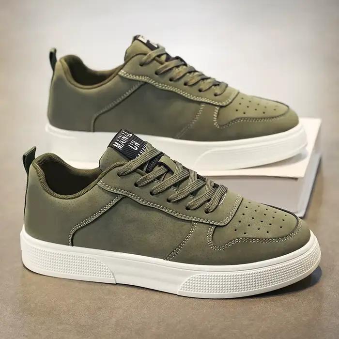 1 paire de chaussures de skate décontractées et sportives
