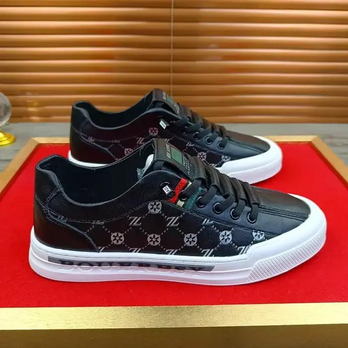 Nouvelles chaussures européennes pour hommes en cuir véritable