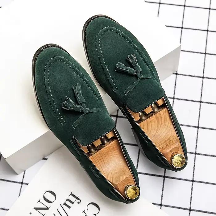 Mocassins d'été en daim à pampilles pour hommes