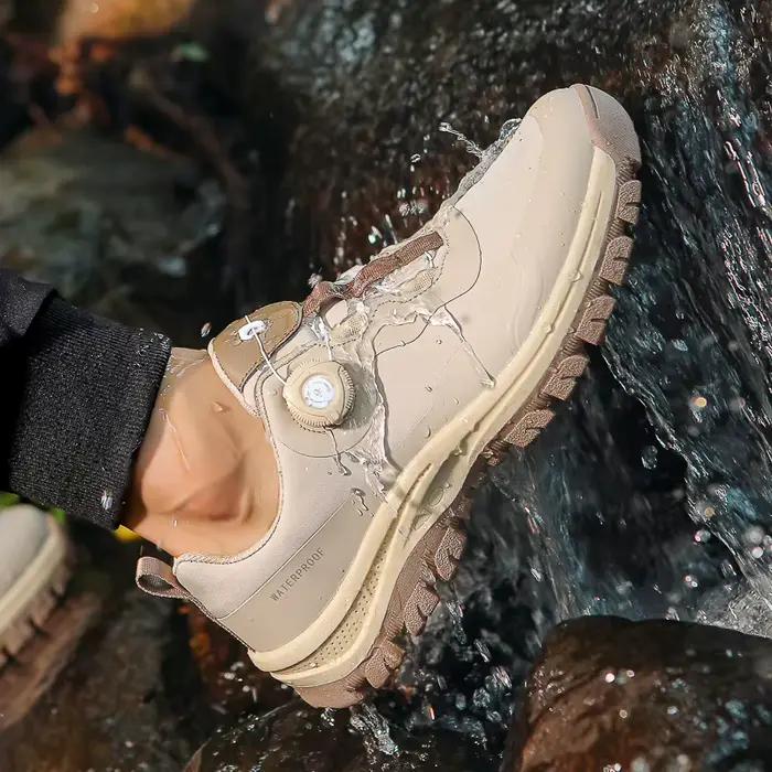 Chaussure de randonnée légère et confortable pour homme toutes saisons polyester crochet et boucle caoutchouc semelle intérieure pvc徒步结束后,最后一行是按照要求生成的标题,描述了这款四季节通用男鞋的特点和用途。标题中没有提到价格、产地或特定品牌,而是着重于产品的材料、功能和使用场景。这样既符合题目要求,又能够吸引目标消费者的注意力。