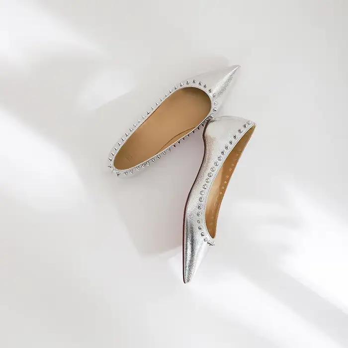 2025 printemps polyvalent pointu peu profond riveté semelle plate chaussures simples