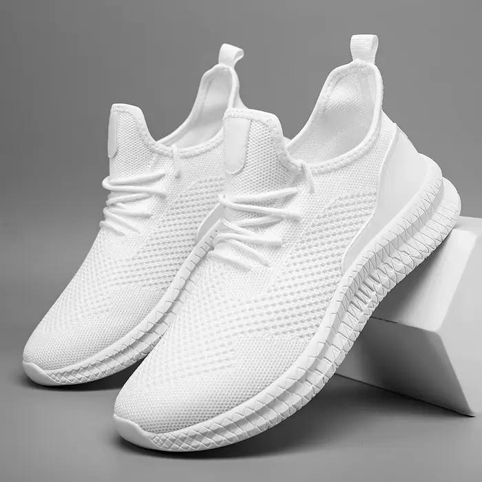 Chaussures de plein air légères et confortables pour homme baskets d'entraînement tennis respirantes et décontractées haute qualité pointure ajustée pour homme été 2024