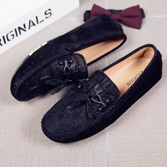 Mocassins de marque en cuir véritable et daim pour homme, chaussures décontractées, sans lacets, bateau, à la mode, avec pompon, pour la conduite, offre spéciale