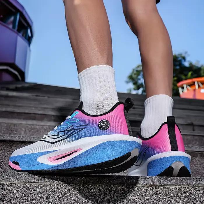 Chaussures de course à pied avec plaque en carbone