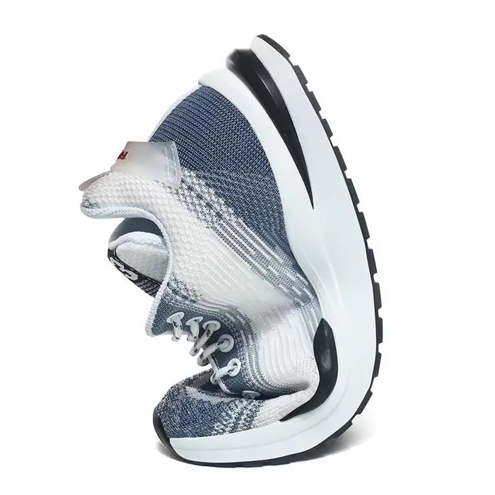 Hommes rehaussant chaussures ascenseur