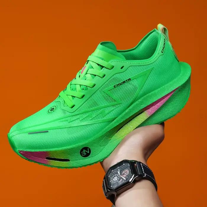 Chaussures de course spécialisées planche de carbone Marathon hommes sport respirant léger femmes confortables baskets athlétiques